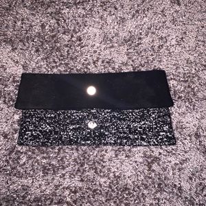 Lululemon headband set